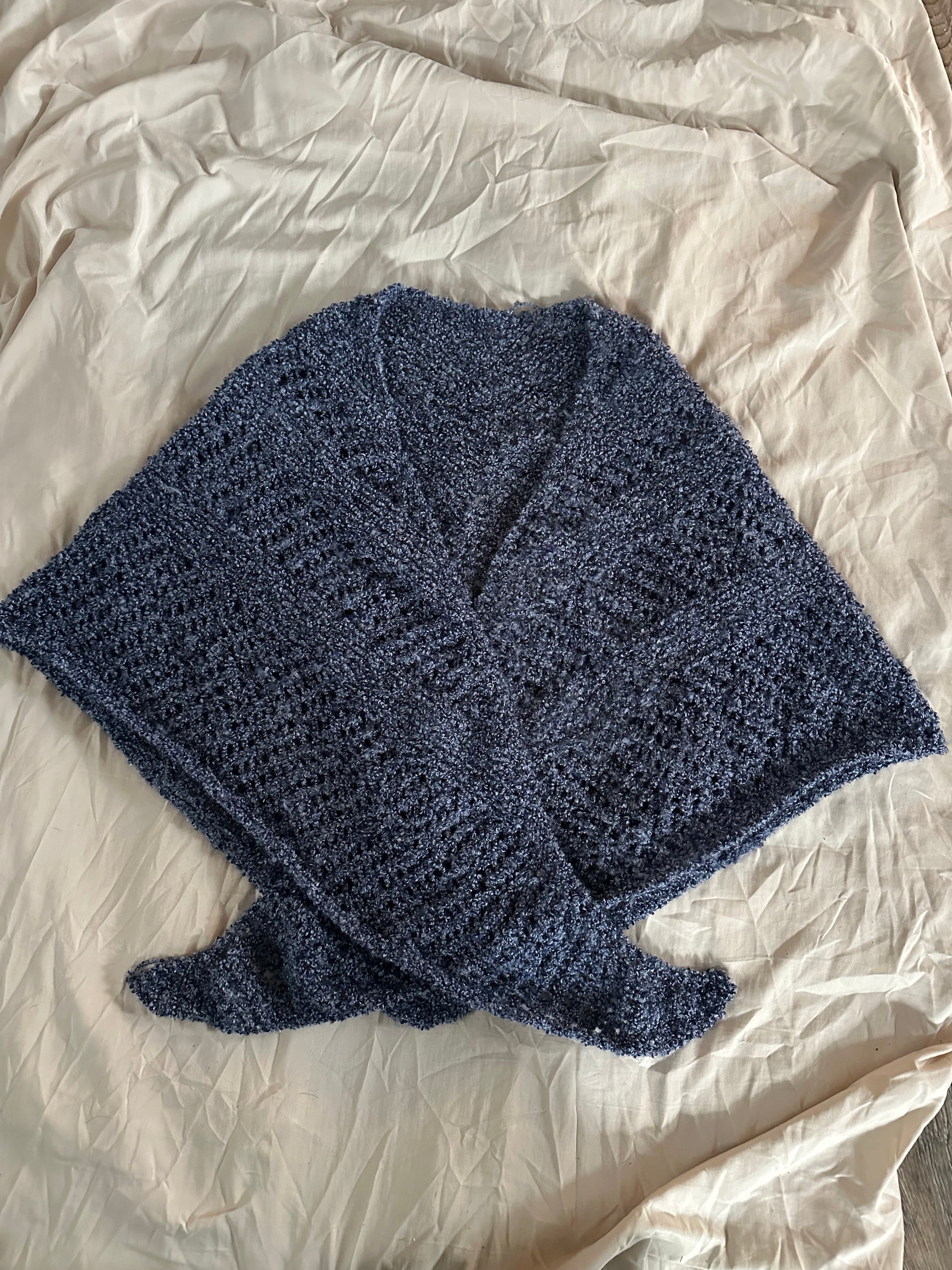 Knitted shawl
